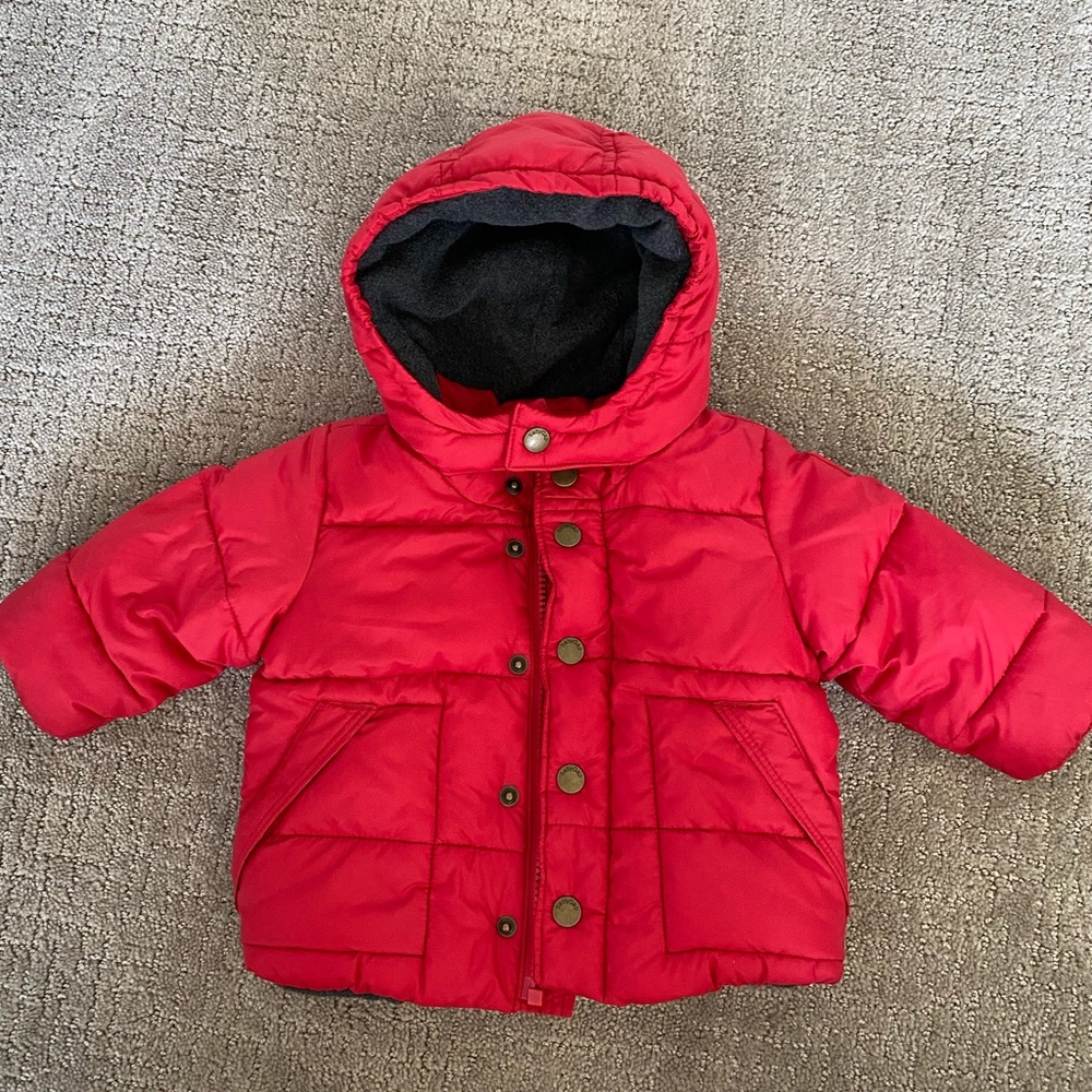 Baby gap snow jacket sz 6-12m